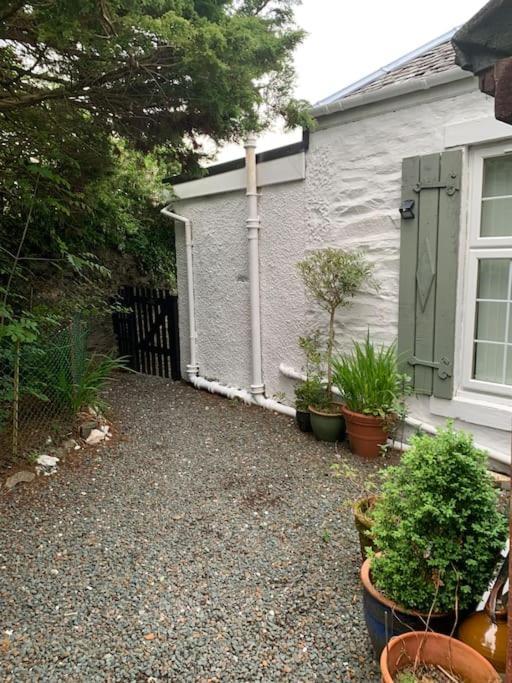 Holiday home Cedarbank's - 'little Art House' *