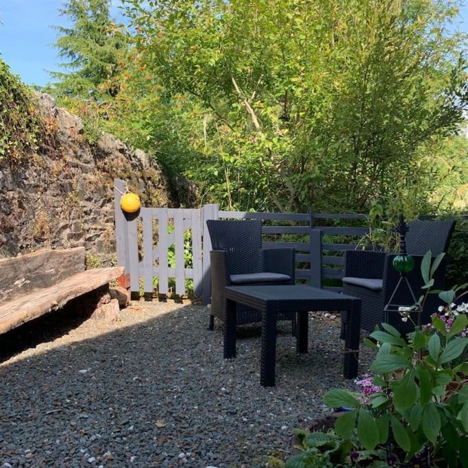 Cedarbank's - 'little Art House' Holiday home